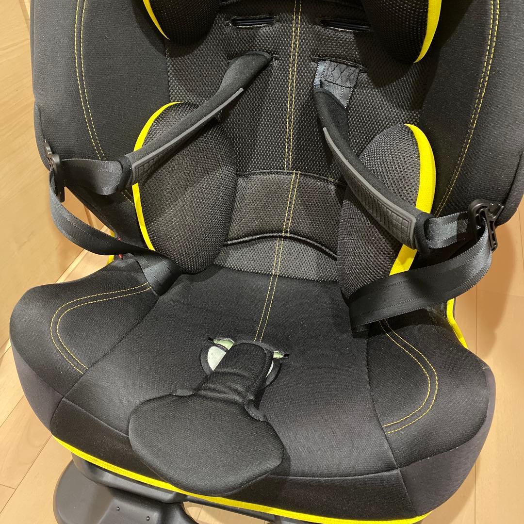 カーメイト エールべべ スイングムーン プレミアムS カーボンイエロー