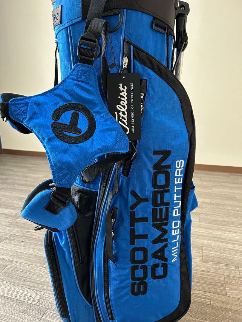 鮮やかなブルーがゴルフ場にはえます！スタンド式キャディバック 軽量で