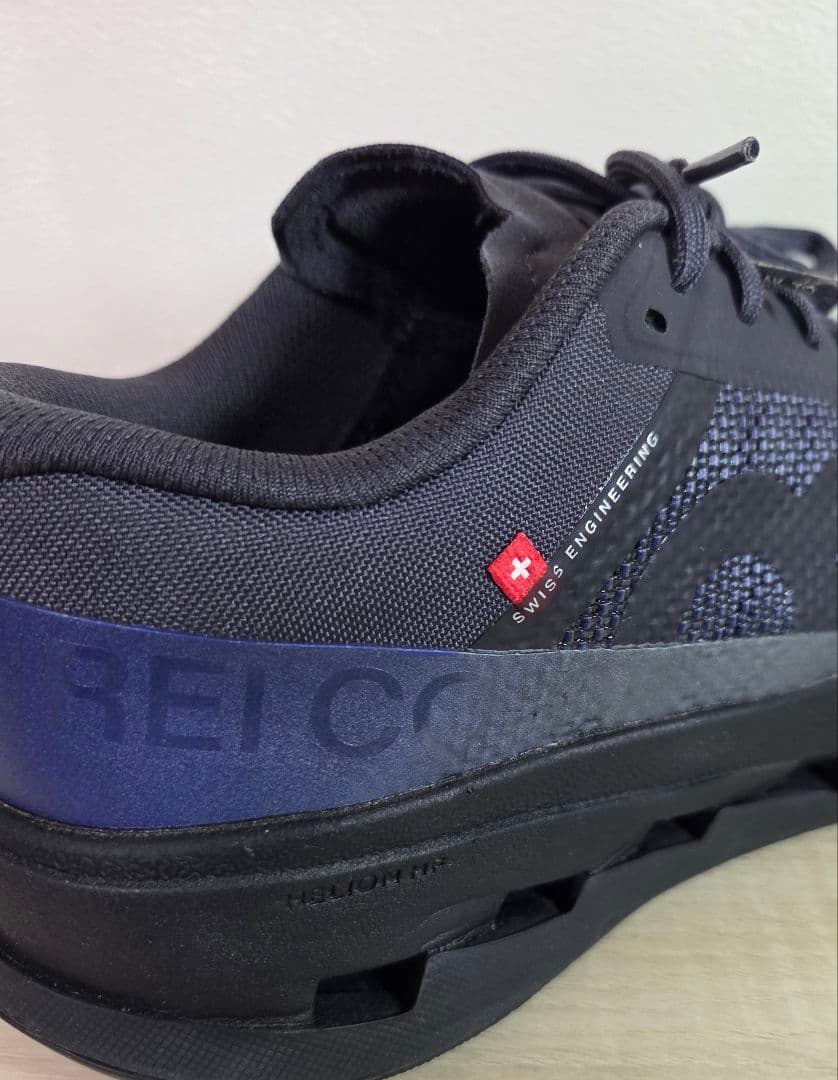 訳有りBEAMS On × REI Co-op / Cloudultra 3