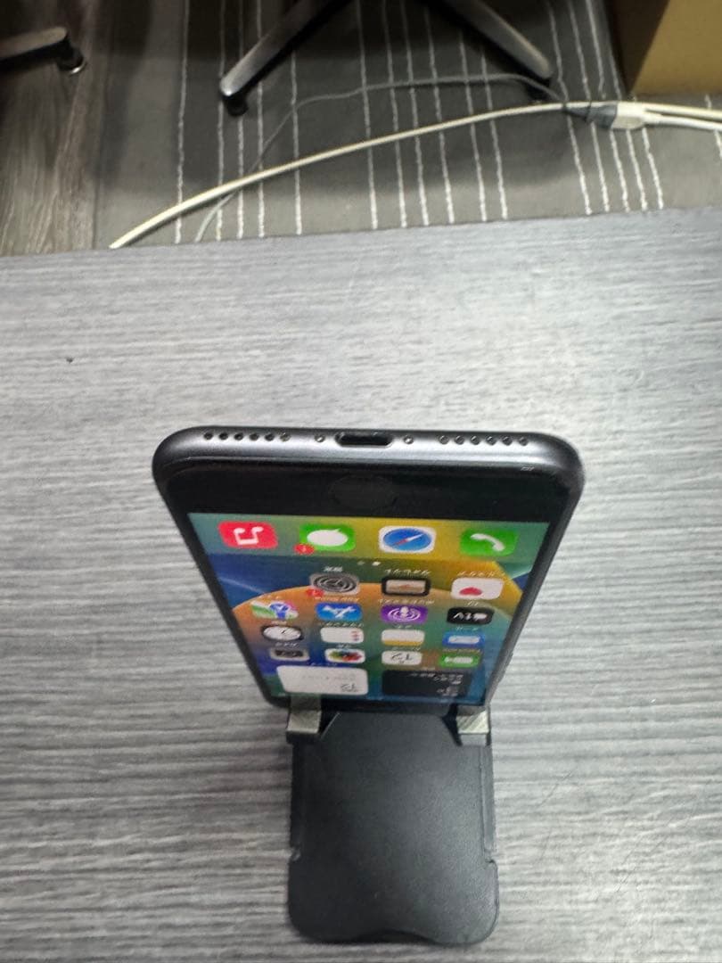 Apple iPhone 8スペースグレー 本体64GB SIMフリー12-3