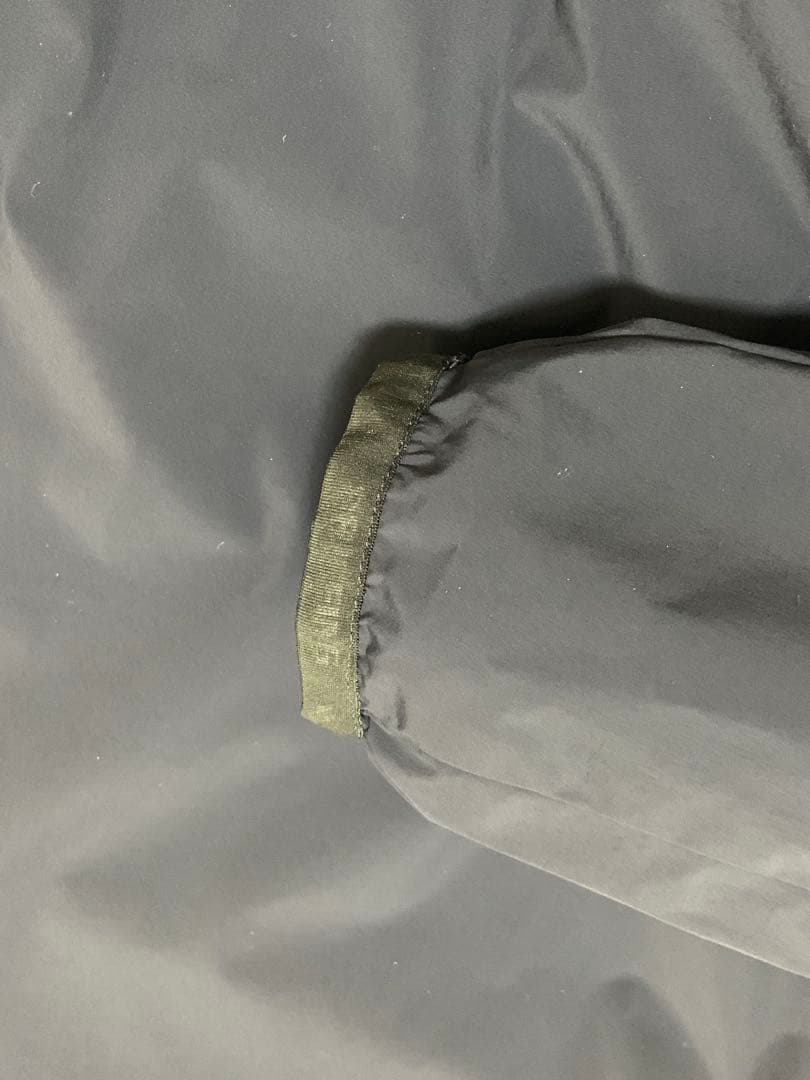 定価4万円 高級BRIEFING 撥水ストレッチ 軽量パーカー 裏地メッシュ