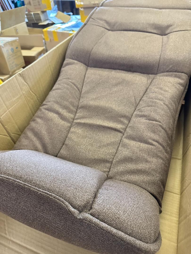 みい　展示品　リクライニング座椅子　高さ調整