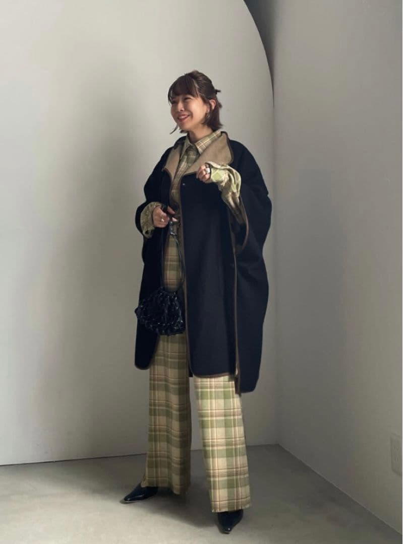 AMERI　REVERSIBLE COLOR PONCHO COAT