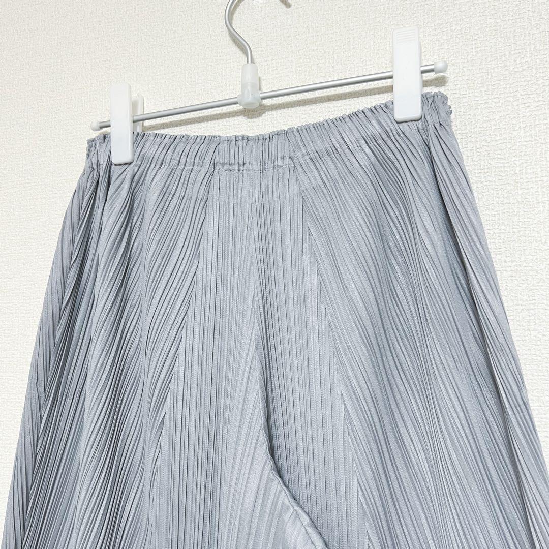 プリーツプリーズ　イッセイミヤケ　タック　ワイドパンツ　グレー　サイズ3