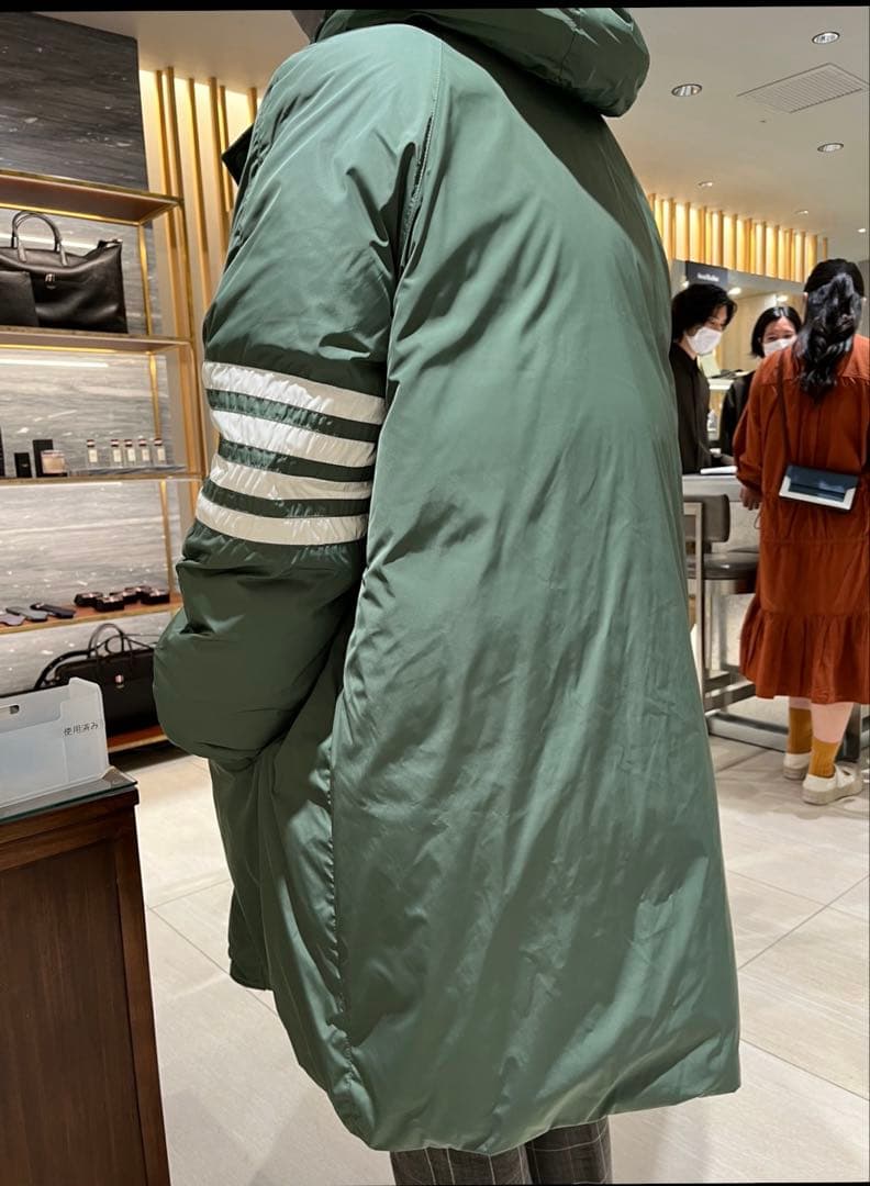 トムブラウンダウンコート