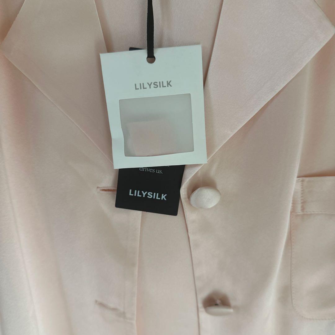 LILY SILK パジャマ　シルク100% 絹100% 長袖　淡いピンク　上下