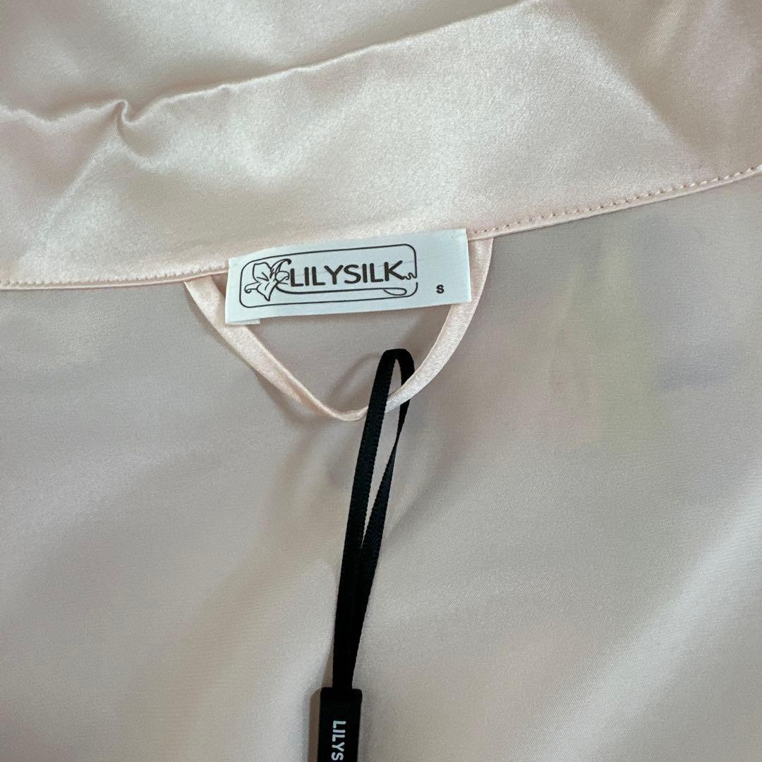 LILY SILK パジャマ　シルク100% 絹100% 長袖　淡いピンク　上下