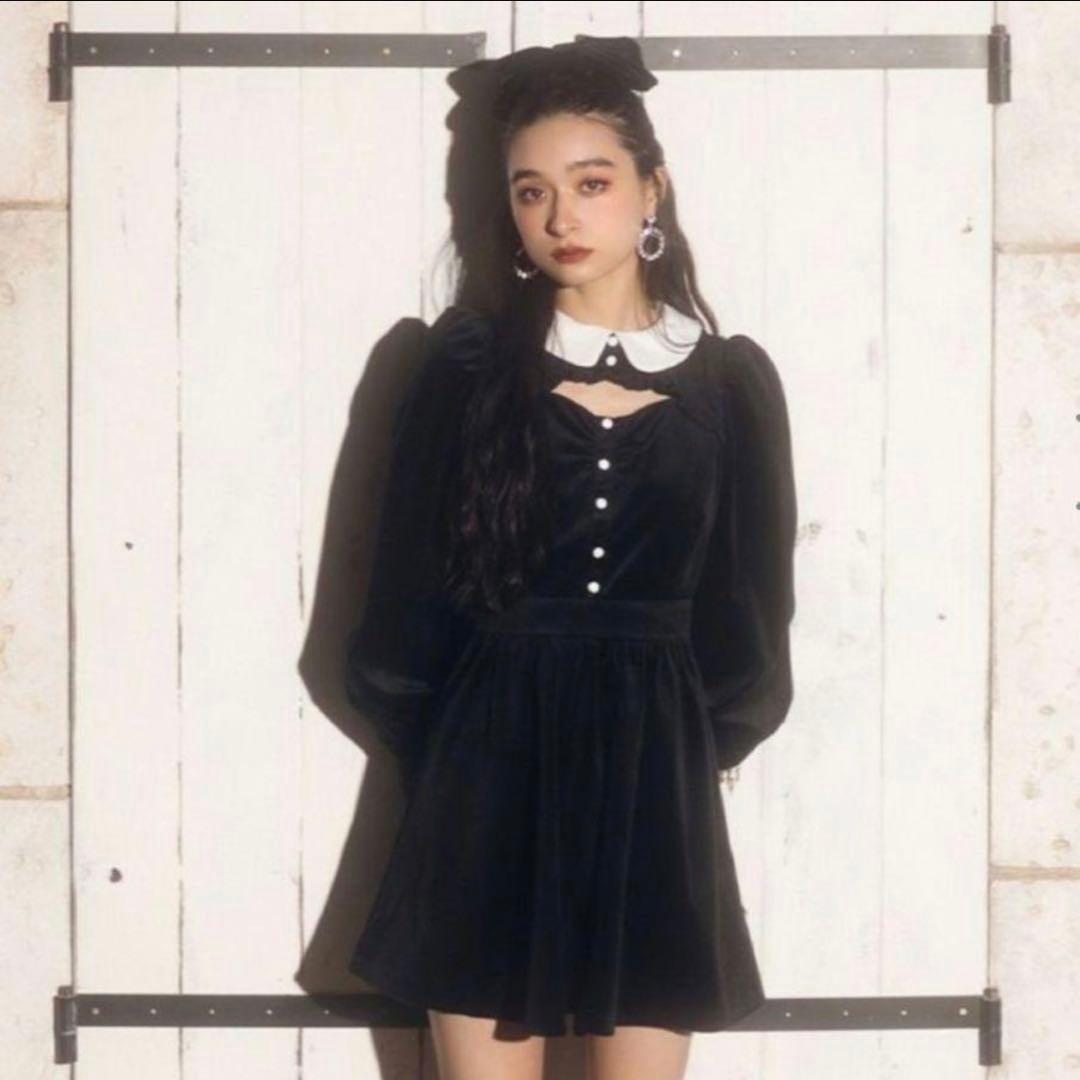 値下げしました】BUBBLES オープンネックベルベットワンピース - メルカリ