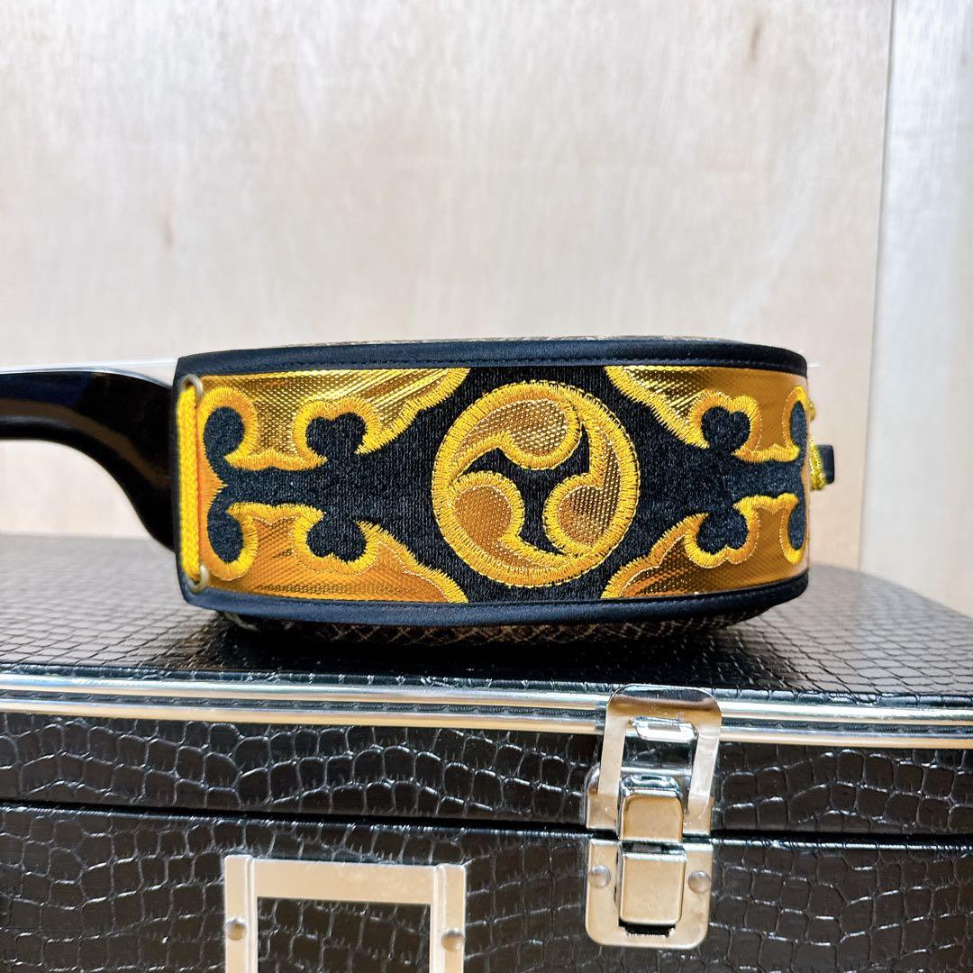 美品】 初心者 入門 三線 沖縄三線 人工皮 ハードケース付き ツメ 駒