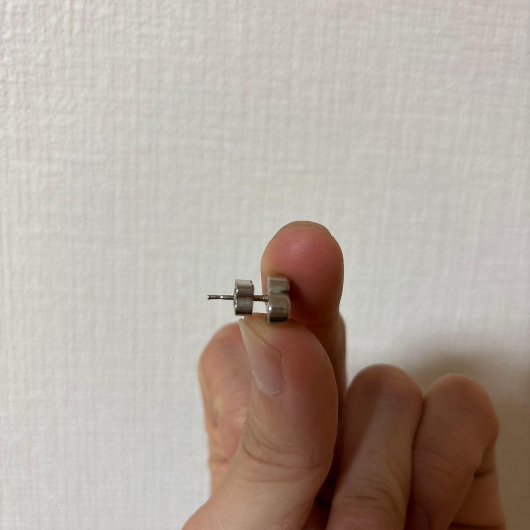 バレンシアガ　ピアス　片耳