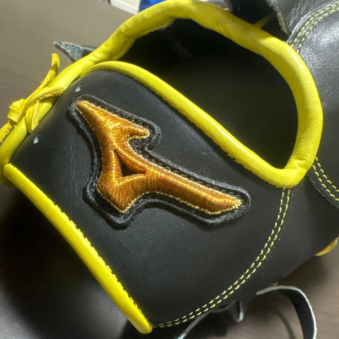 ミズノ 軟式グローブ 黒/黄色