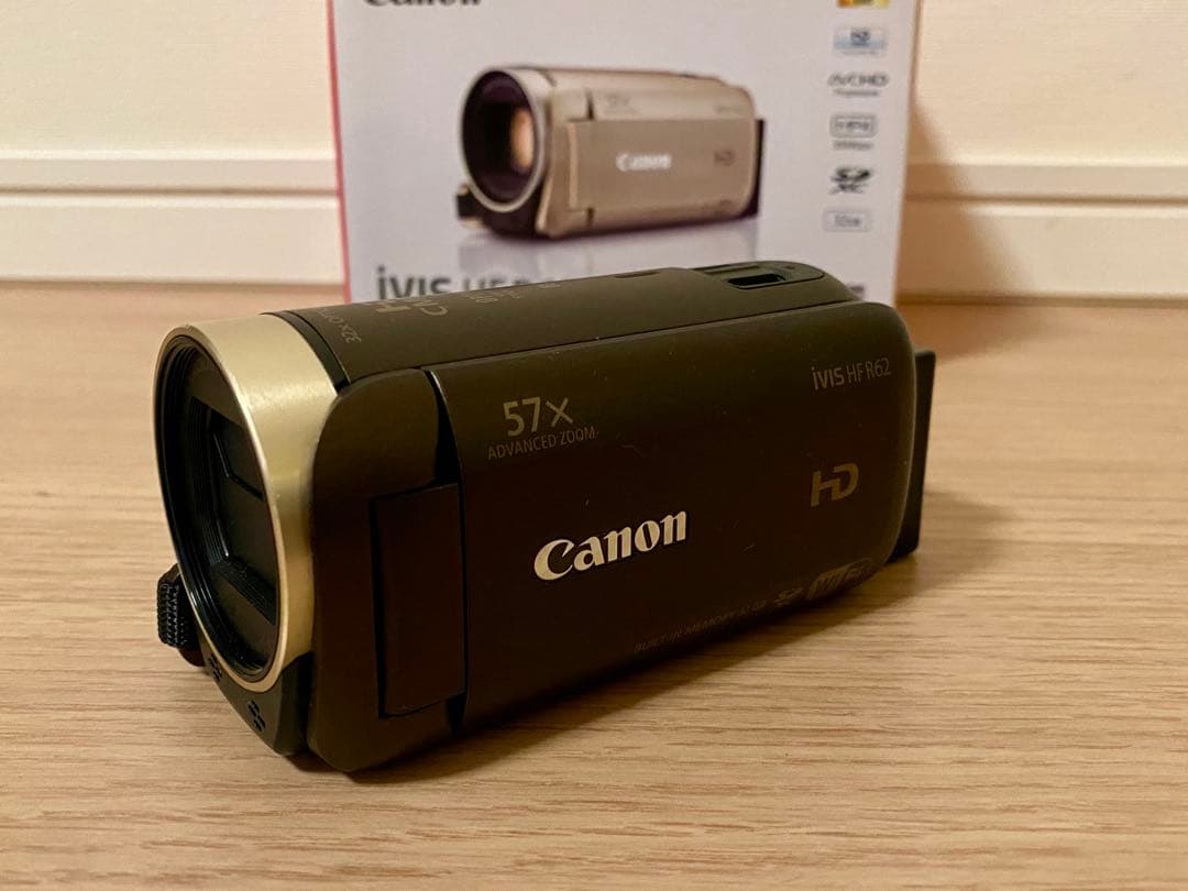 【超美品】Canon デジタルビデオカメラ IVIS HF R62 おまけ付き！