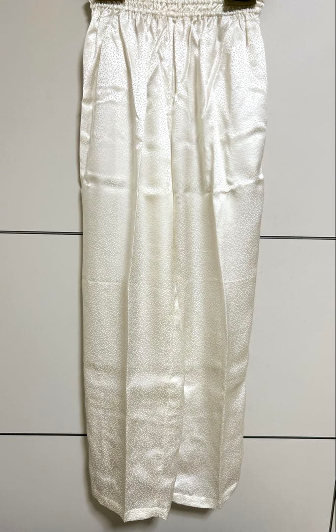 【新品未使用】タグ付　ワコール　ケサラ　パジャマ　シルク100% 上下セット