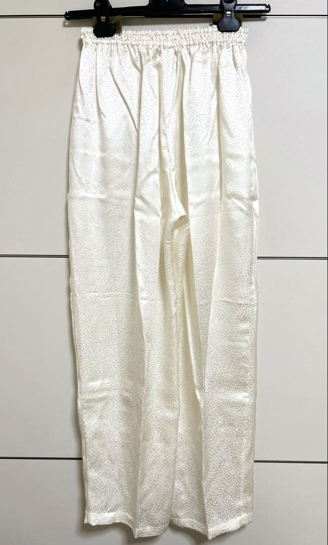 【新品未使用】タグ付　ワコール　ケサラ　パジャマ　シルク100% 上下セット