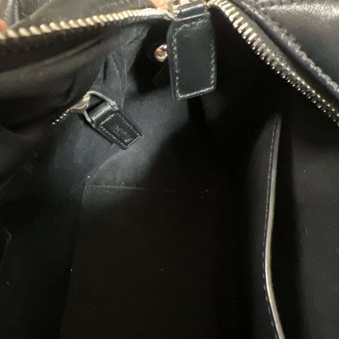 イブサンローラン　チェーンショルダーバック