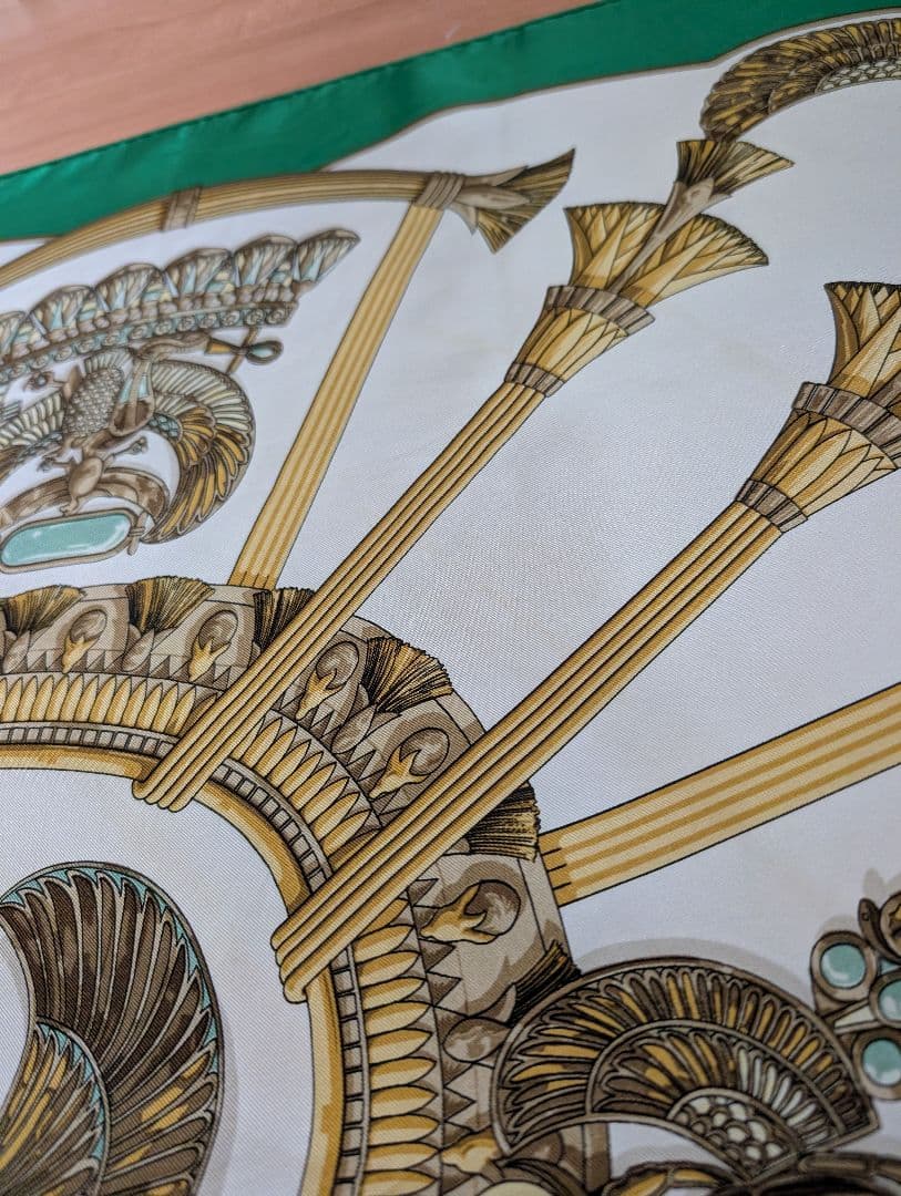 HERMES シルクスカーフ スカラベ柄 カレ90