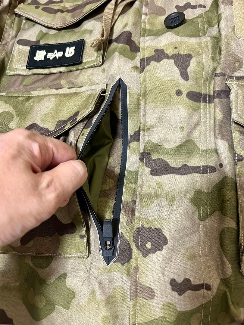 【Burton×Undefeated×Alpha スノーボードウェア