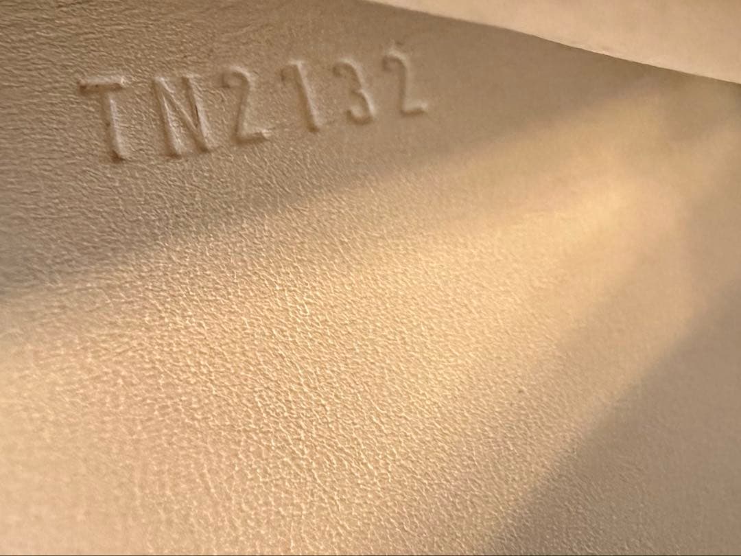 LOUIS VUITTON ルイヴィトン 長財布 ヴェルニ ポルトフォイユサラ