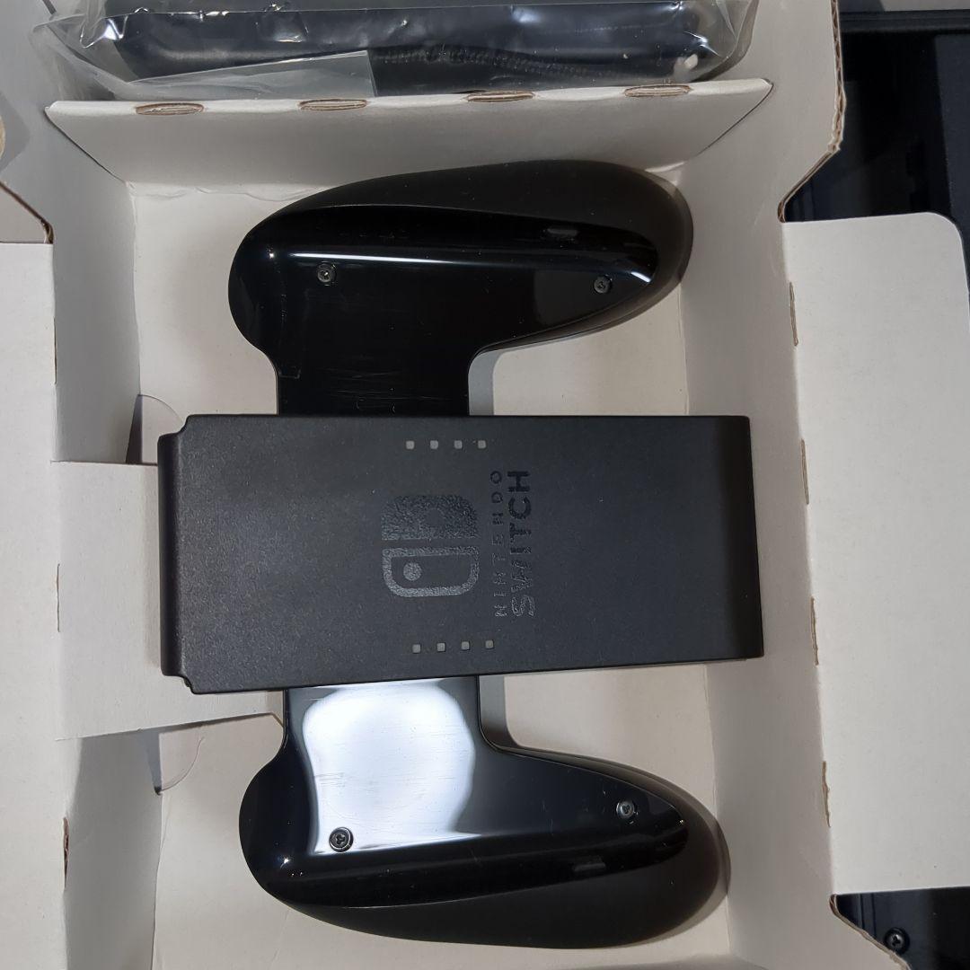 美品　2021年製　Nintendo Switch 本体 　ジョイコン付き