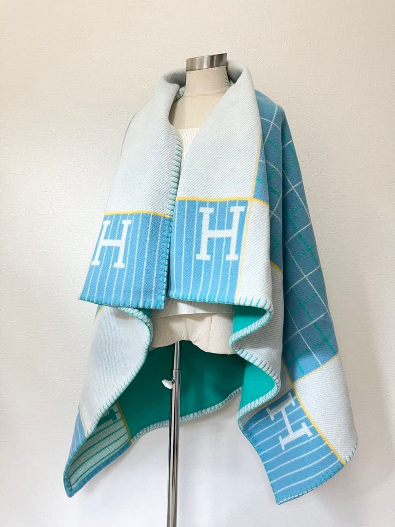 Hermes エルメス✨アヴァロン ブランケット　シルク混　ロゴ　ブルー