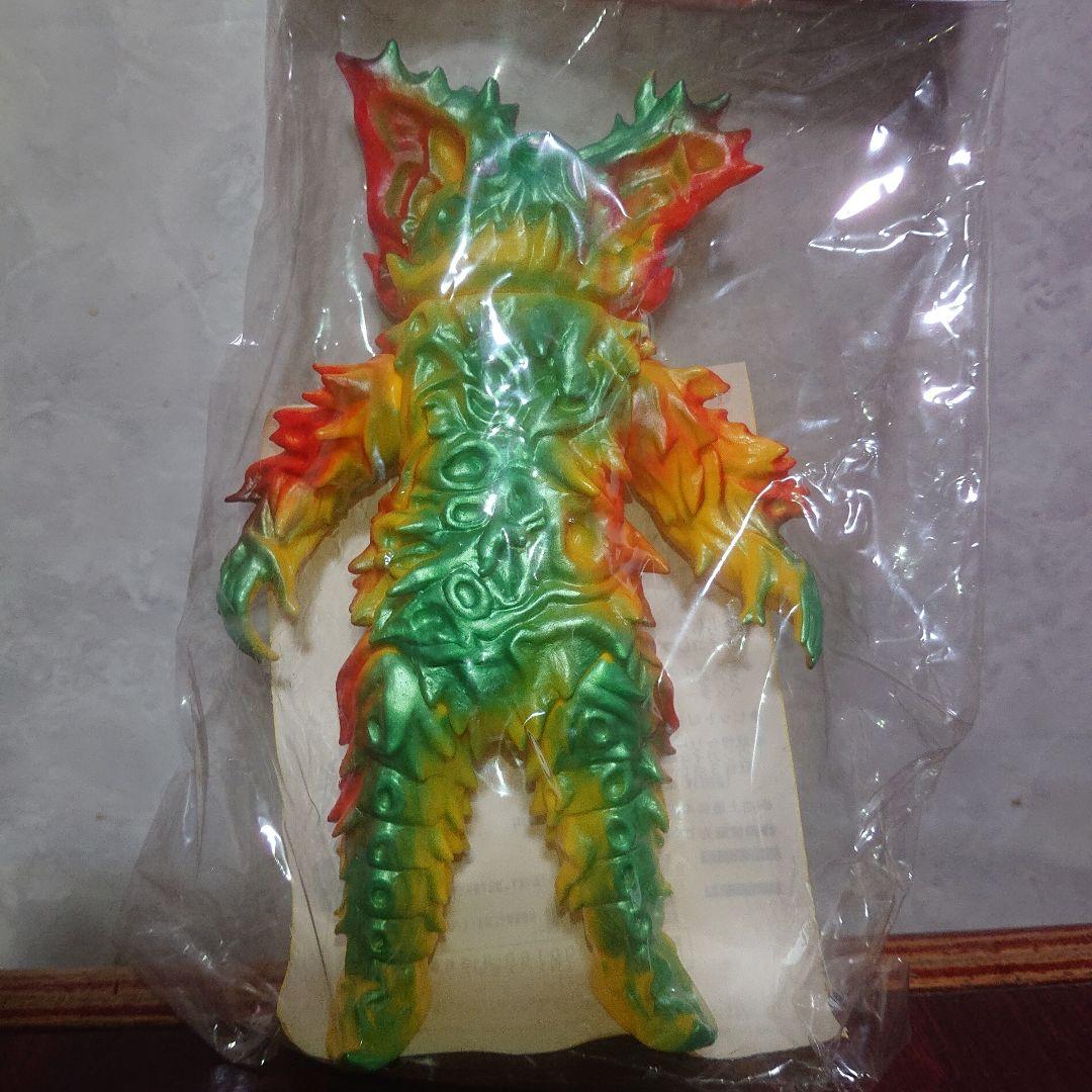 ベアモデル/ワイアール星人 ソフビ - メルカリ