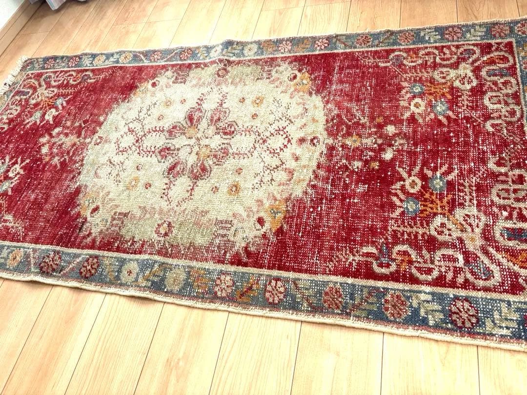 専用！ヴィンテージ　ラグ　トルコ　ギュネイ　絨毯