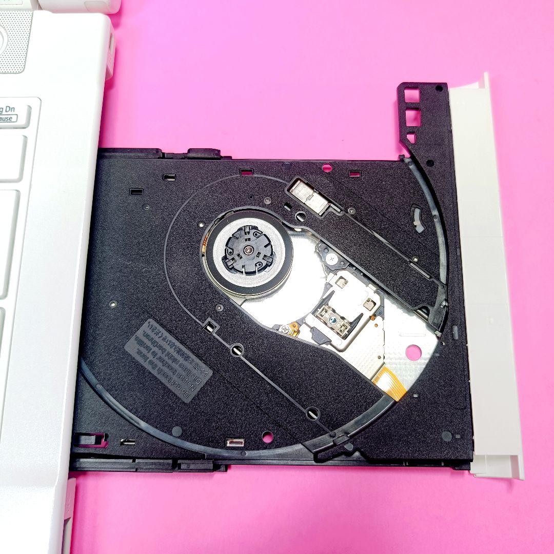 超大容量1TB‼️第7世代✨オフィス✨薄型✨カメラ付き白ホワイトノートパソコン✨