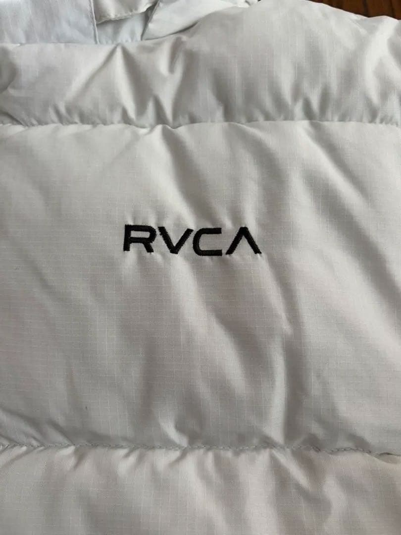 ゆ*こ様 ホワイト ダウンジャケット フード付き 新品未使用 正規品