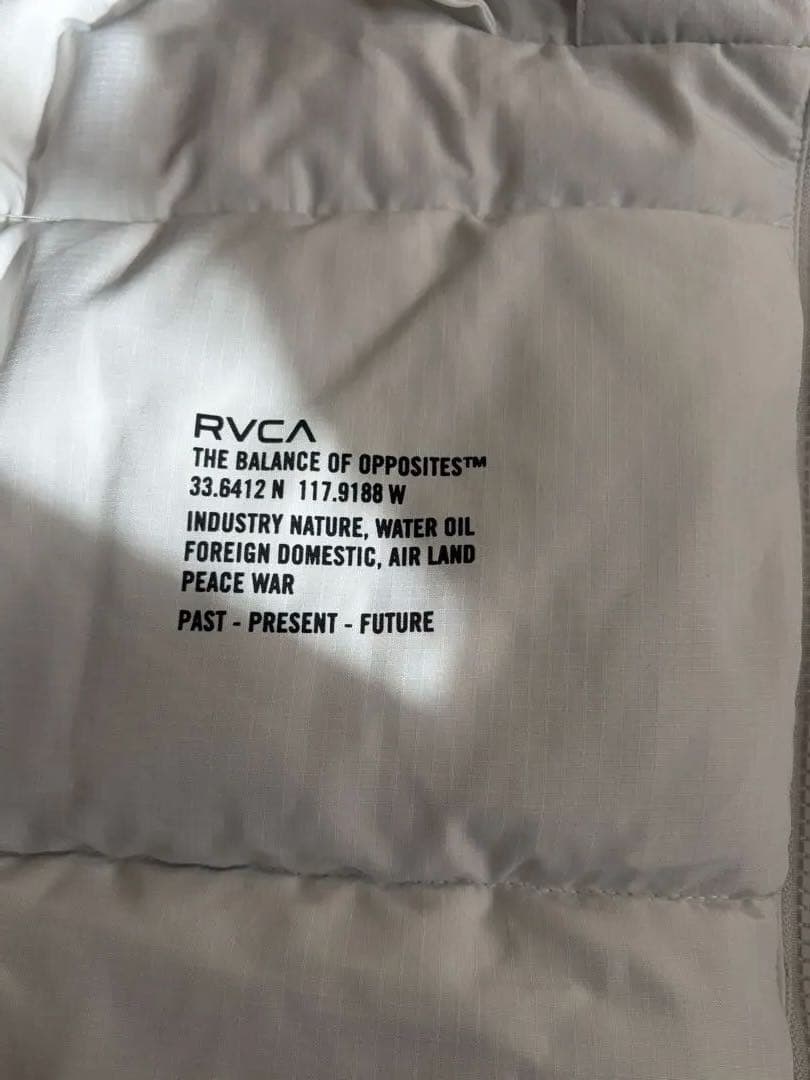 ゆ*こ様 ホワイト ダウンジャケット フード付き 新品未使用 正規品