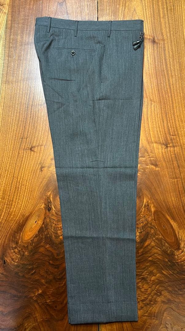 元祖美脚❗️INCOTEXスリムフィット チャーム付スラックス 50 検LEON