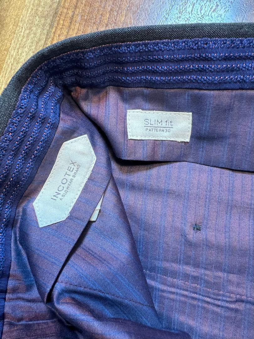 元祖美脚❗️INCOTEXスリムフィット チャーム付スラックス 50 検LEON