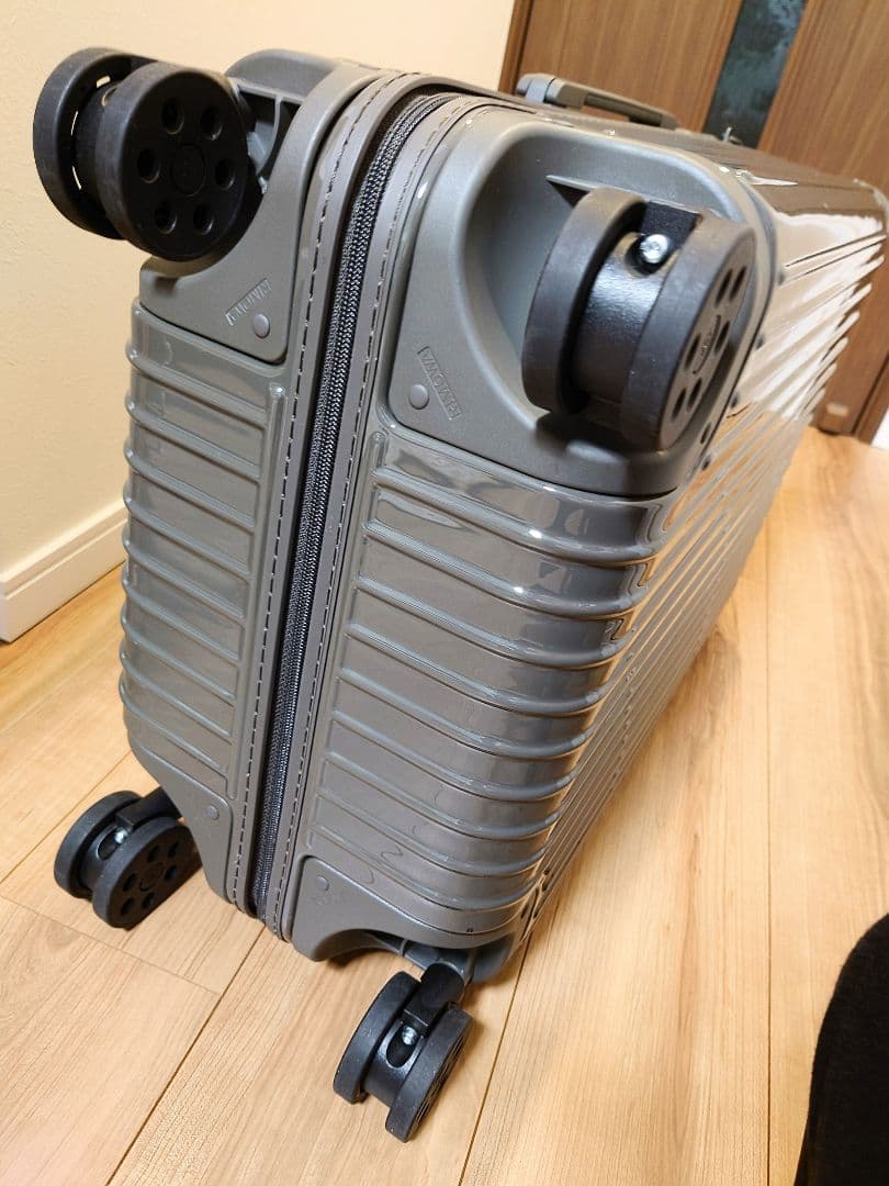 RIMOWA リモワ エッセンシャル チェックイン M Slate グレーグロス