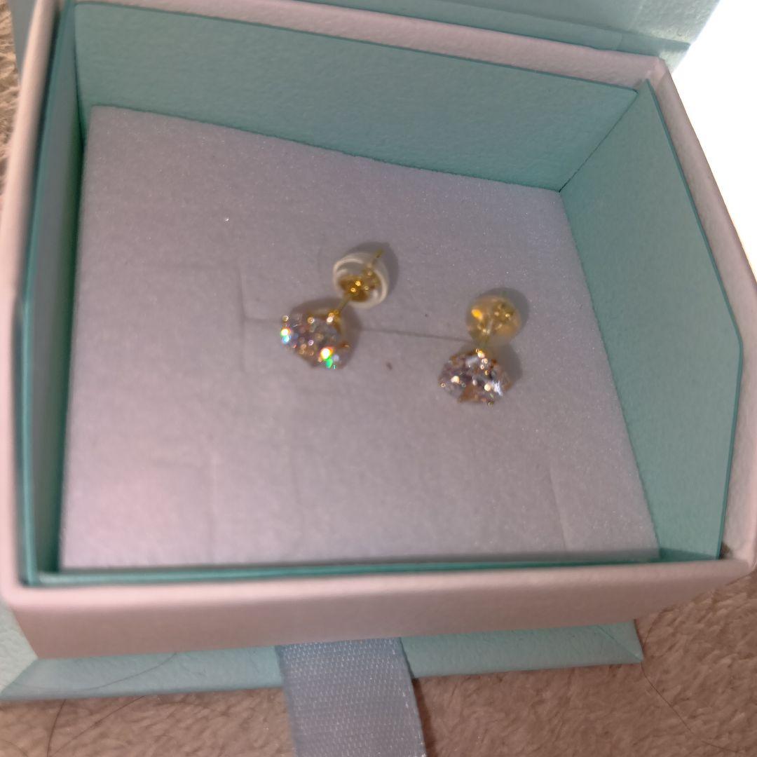 K18YG純正♥新タイプモアサナイト6ミリダイヤモンドピアス2.28ct