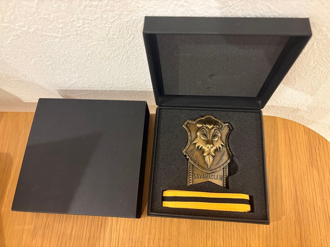 公式］ツイステ サバナクロー寮 腕章 レプリカ - メルカリ