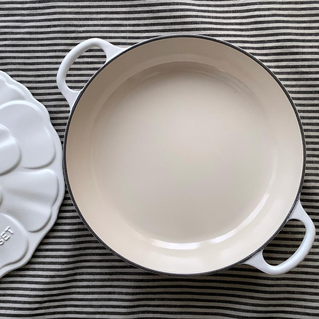 【ルクルーゼジャポン正規品】ペタルレリーフ ビュッフェキャセロール コットン