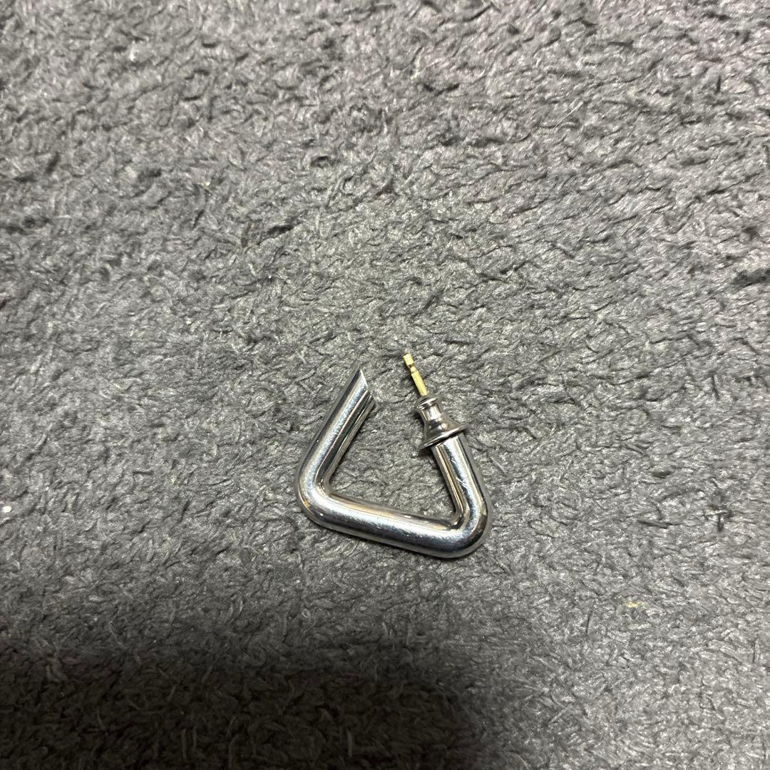 CAREERRING TRIANGLE 501（片耳のみ）