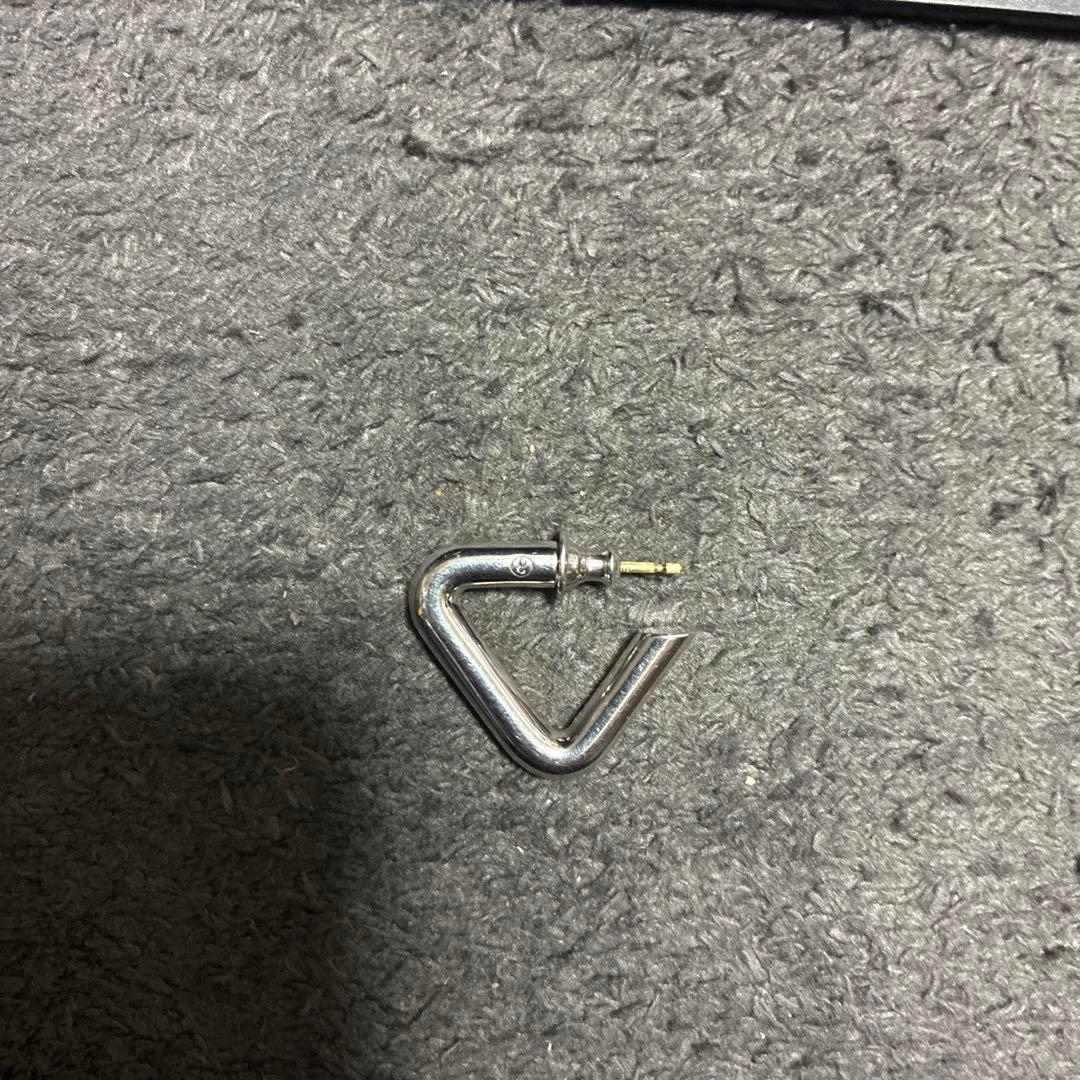 CAREERRING TRIANGLE 501（片耳のみ）