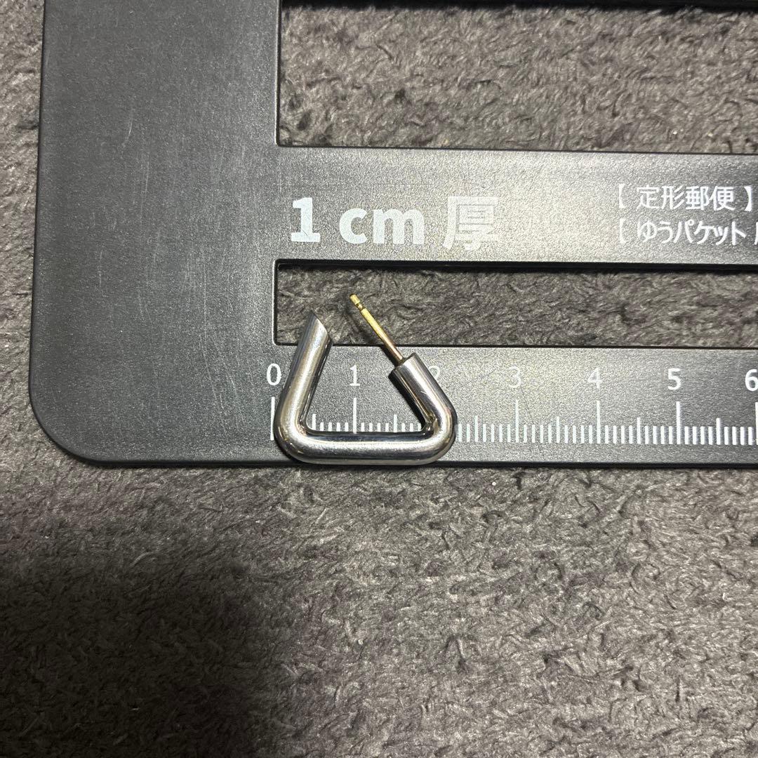 CAREERRING TRIANGLE 501（片耳のみ）