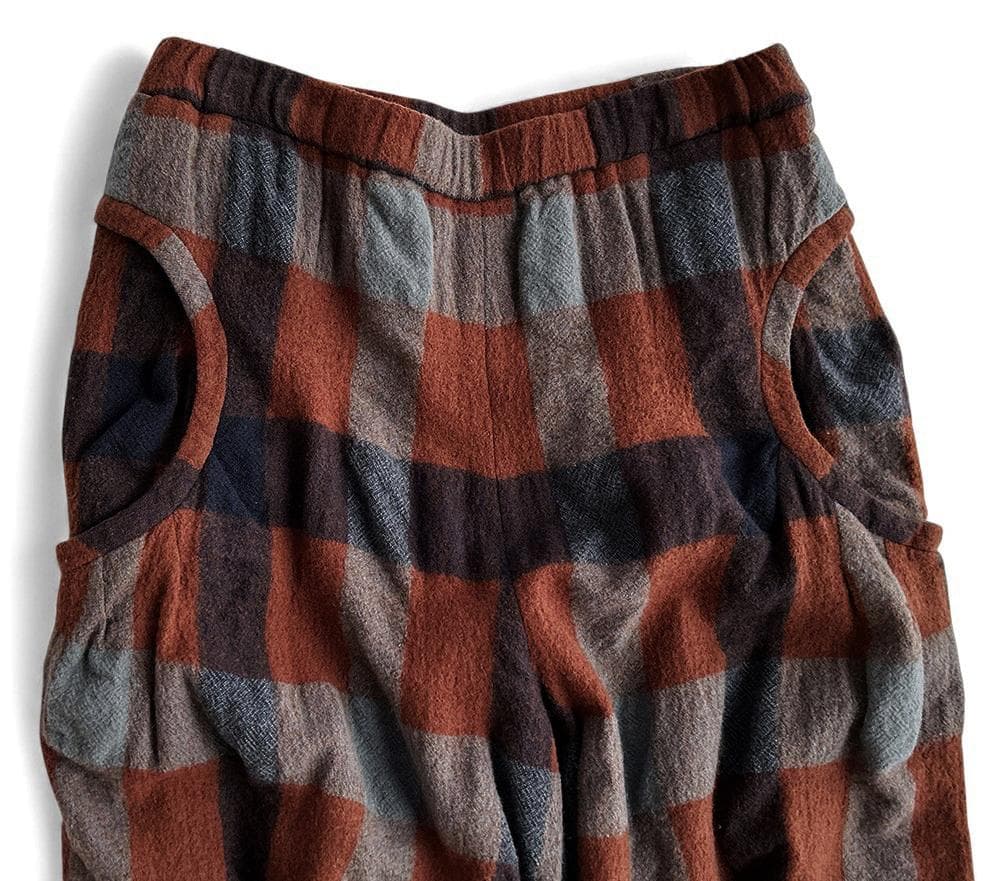 センソユニコ慈雨 構築的アーチポケット ふんわりウールコクーン