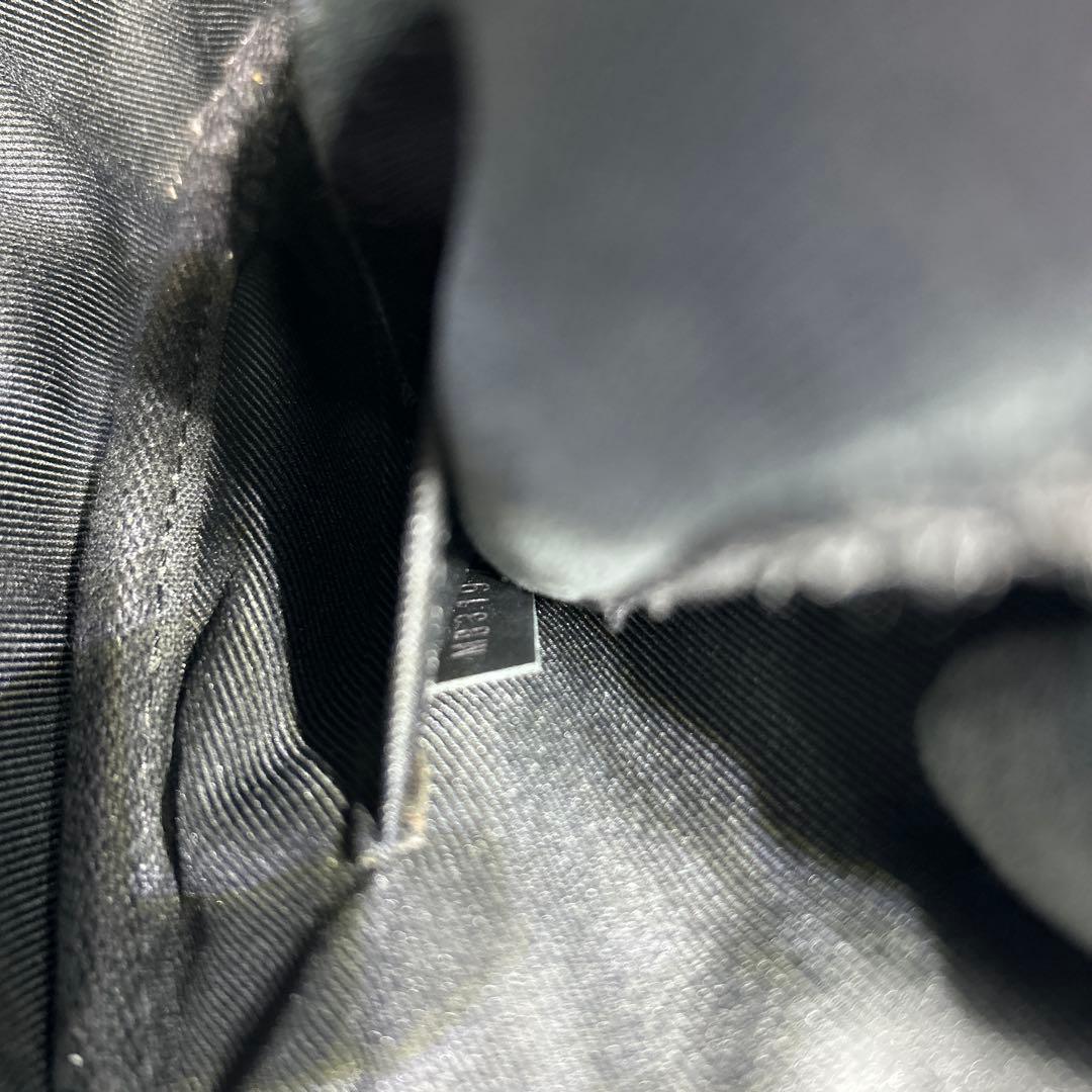 LOUIS VUITTON ブラック ボディバッグM42906