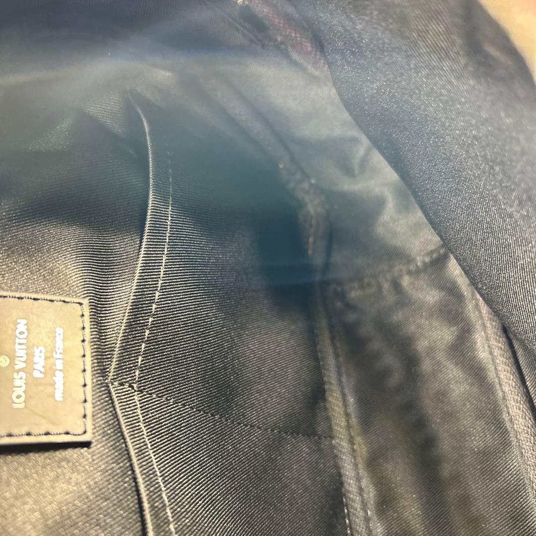 LOUIS VUITTON ブラック ボディバッグM42906