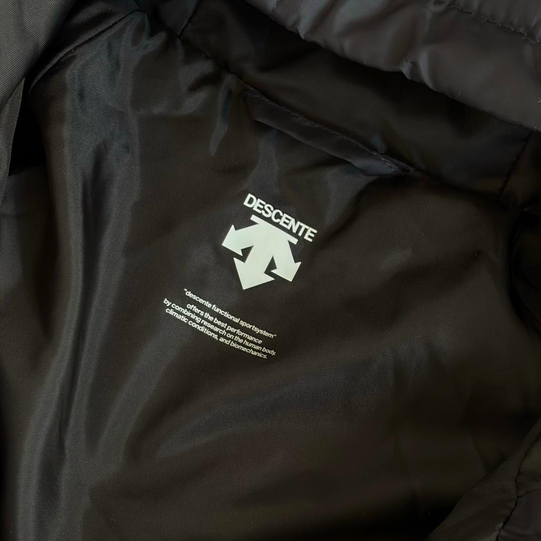 美品デサント スーパーロングダウンコート 袖ロゴ ベンチコート 濃紺 L tt4