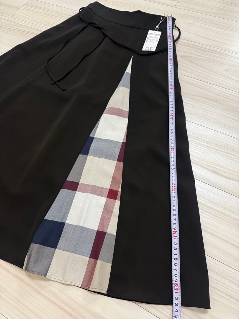 ブルーレーベルクレストブリッジ　スカート　ブラック　M 38