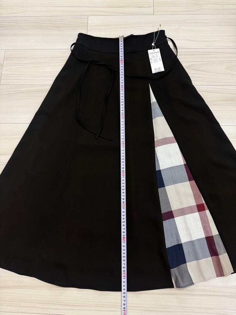 ブルーレーベルクレストブリッジ　スカート　ブラック　M 38