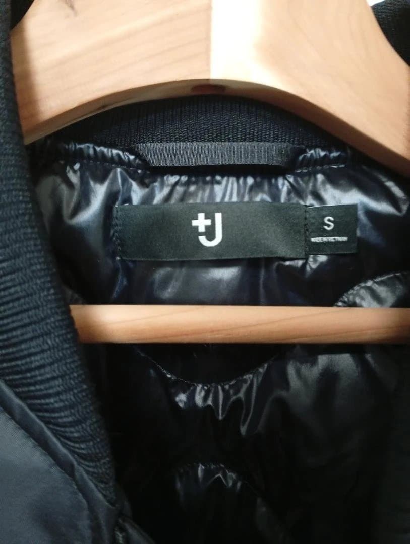 UNIQLO +J ハイブリッドダウンオーバーサイズMA－1 2026年モデル