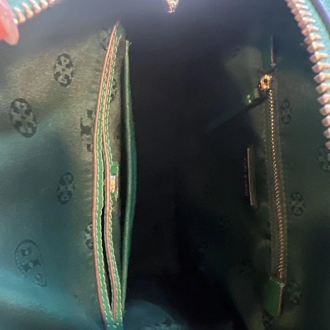 TORY BURCH グリーン アーチ型リュック
