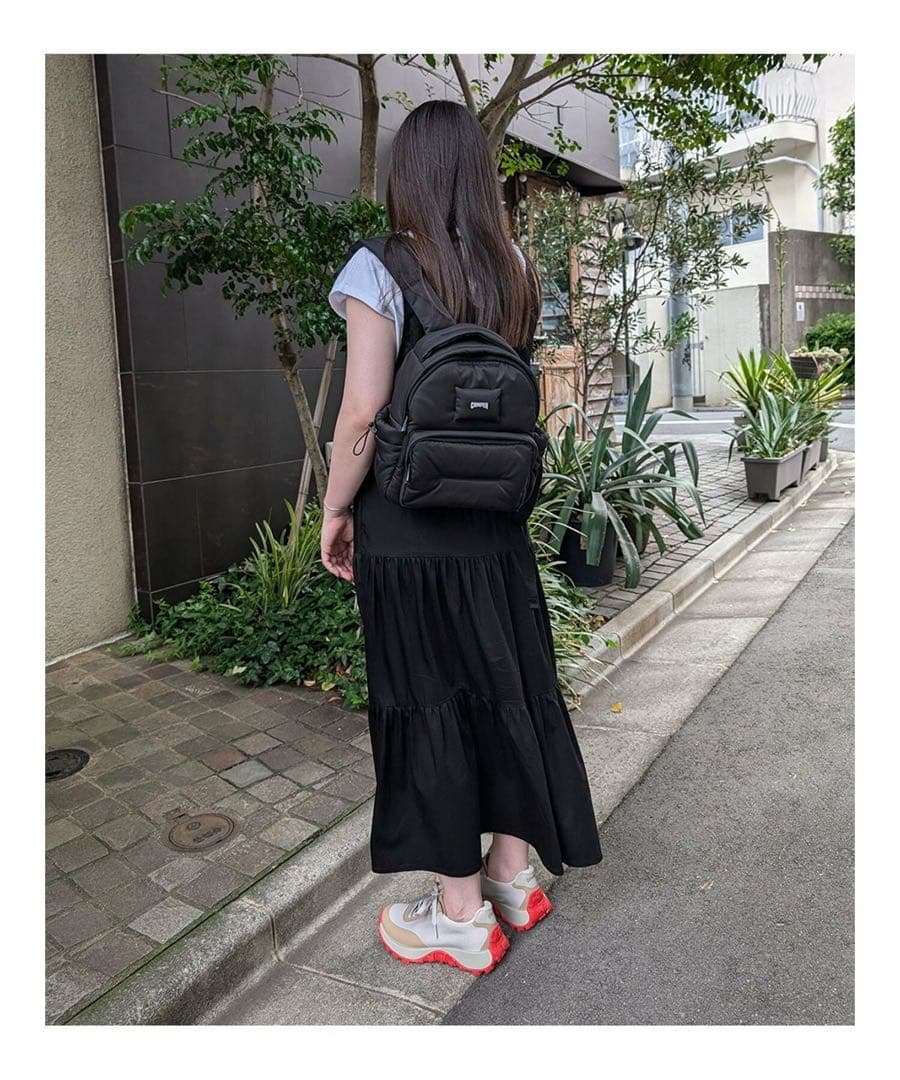 CAMPER ブラック パッド入りバックパック