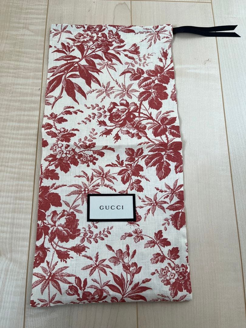 GUCCI ハンカチーフ