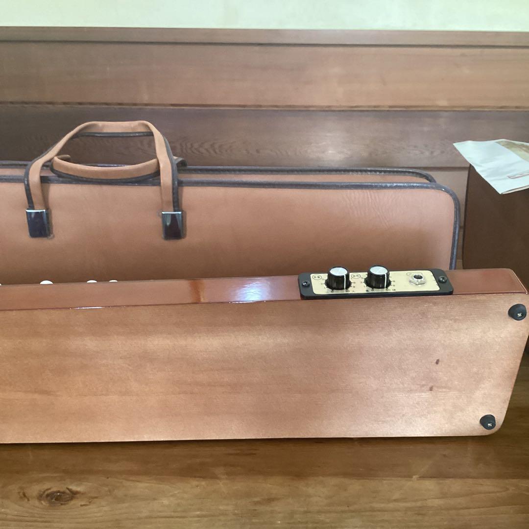 株）鈴木楽器製作所製「電気大正琴、砂丘シリーズ　ソプラノ」美品