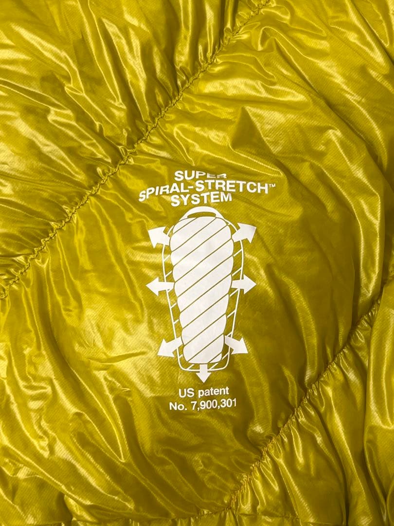 ○mont-bell スリムシェイプ寝袋 黄緑